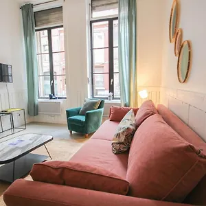 https://vieux-lille-superbe-appart-esprit-loft.lillehotels.org