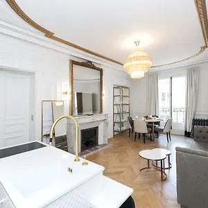 https://champs-elysees-lincoln-appartements.fr-paris.fr