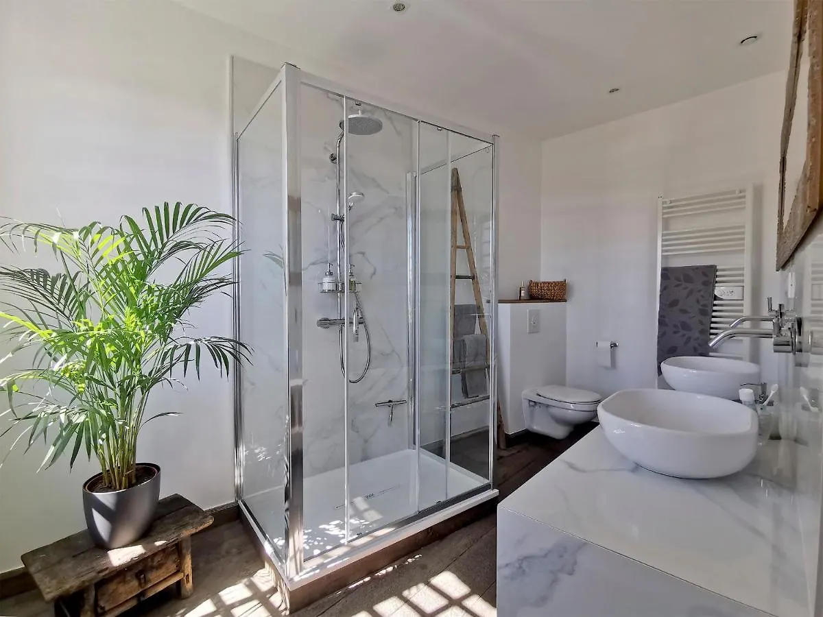 Bed & Breakfast Le Petit Chateau Chateauneuf-de-Gadagne